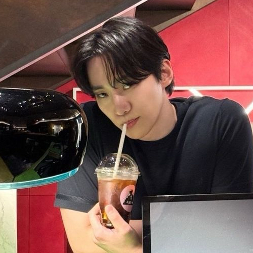 イ・ジュノのビハインドカット