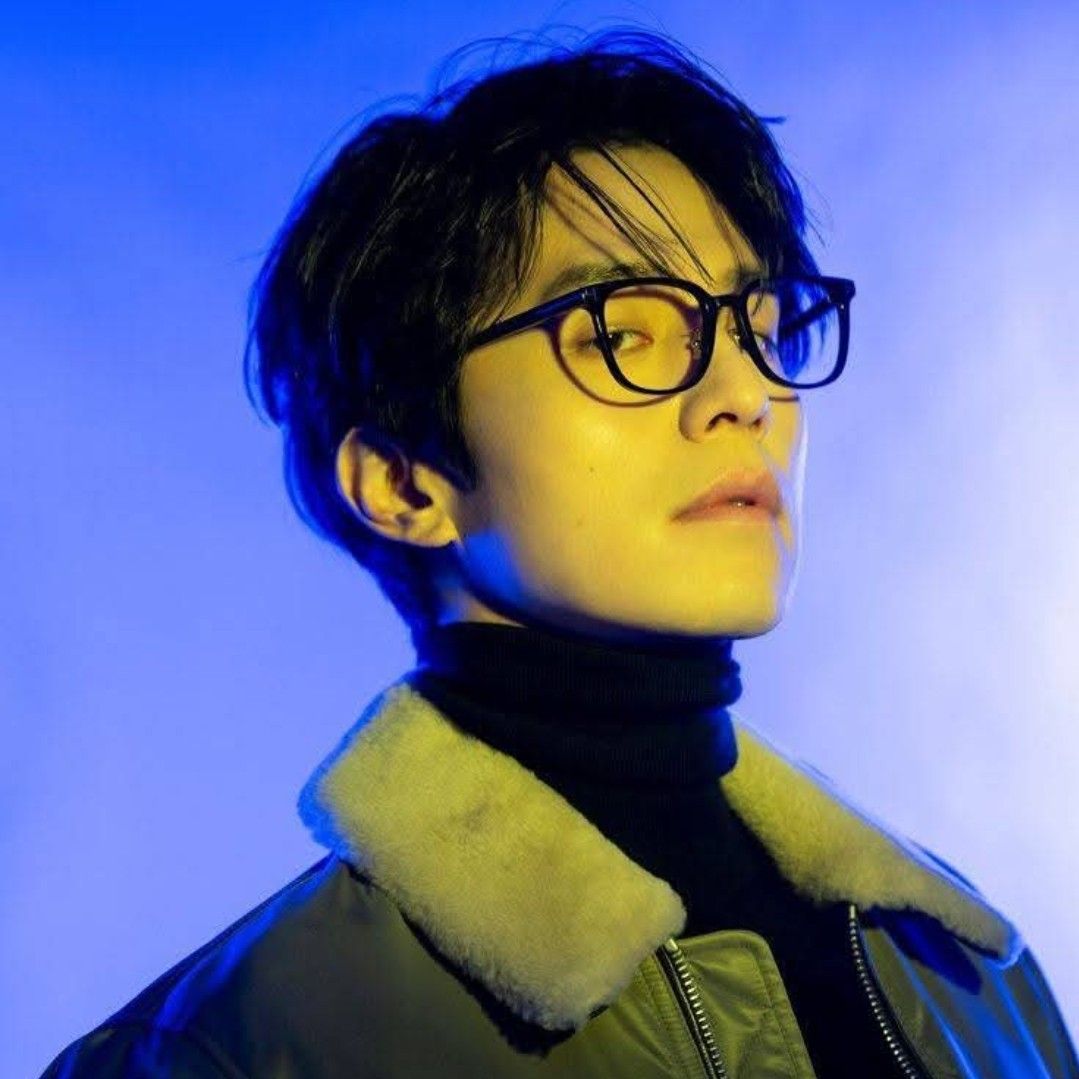 Behind-the-scenes cut of Lee Dongwook