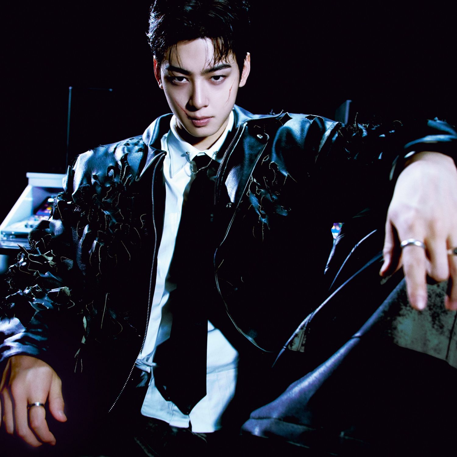 Recent activity shot of Cha Eunwoo