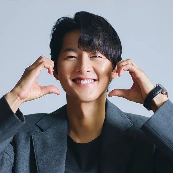 Latest photo of Song Joongki