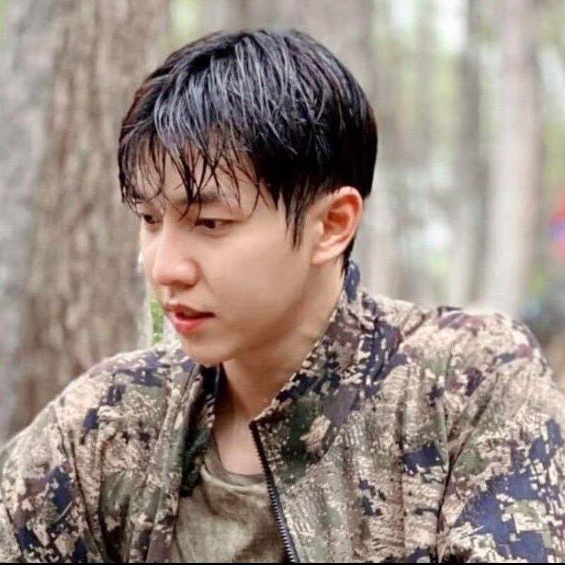 Cuplikan di balik layar dari Lee Seunggi
