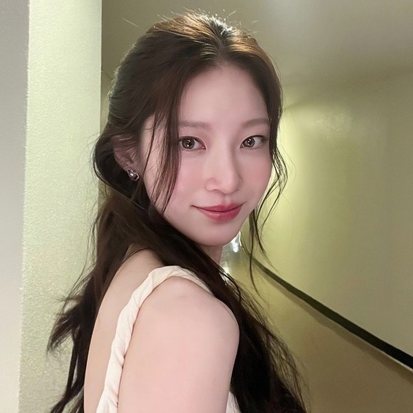 Representative photo of Gong Seungyeon showing their charm