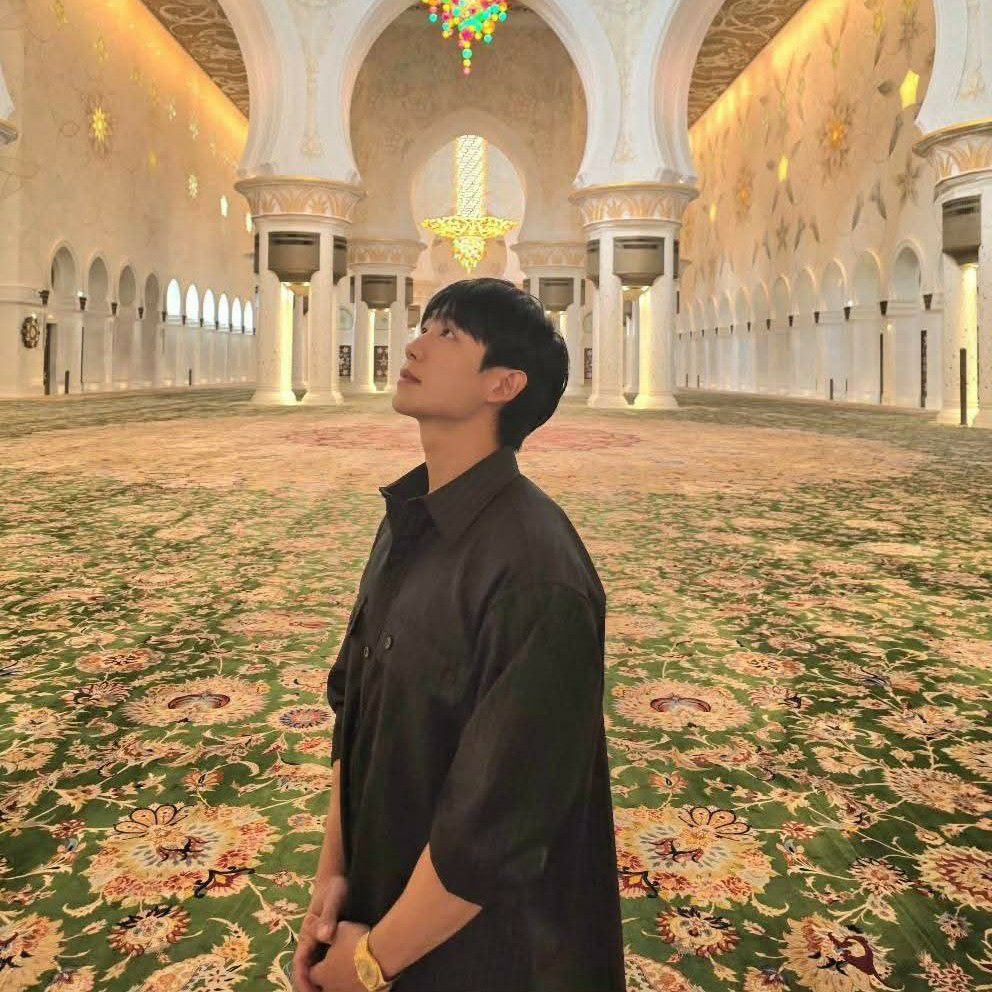 Behind-the-scenes cut of Jung Haein