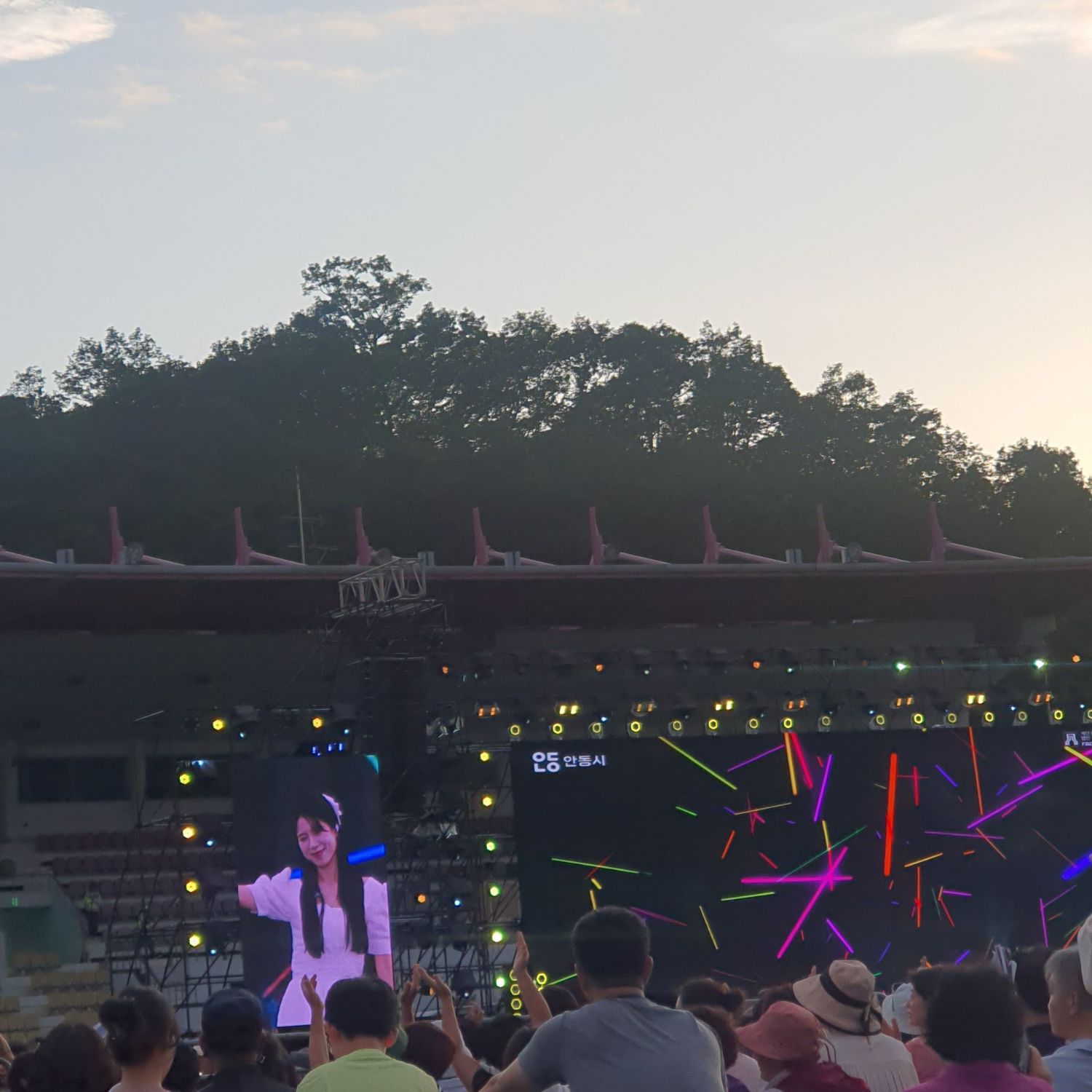 A moment captured by a fan of Yang Jieun