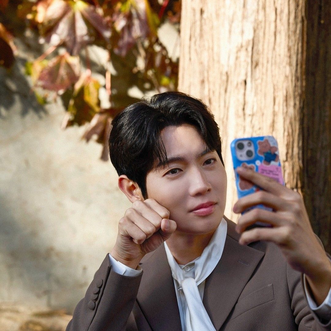 A moment captured by a fan of Son Taejin