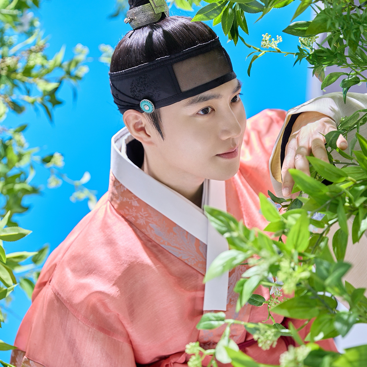 A moment captured by a fan of Suho