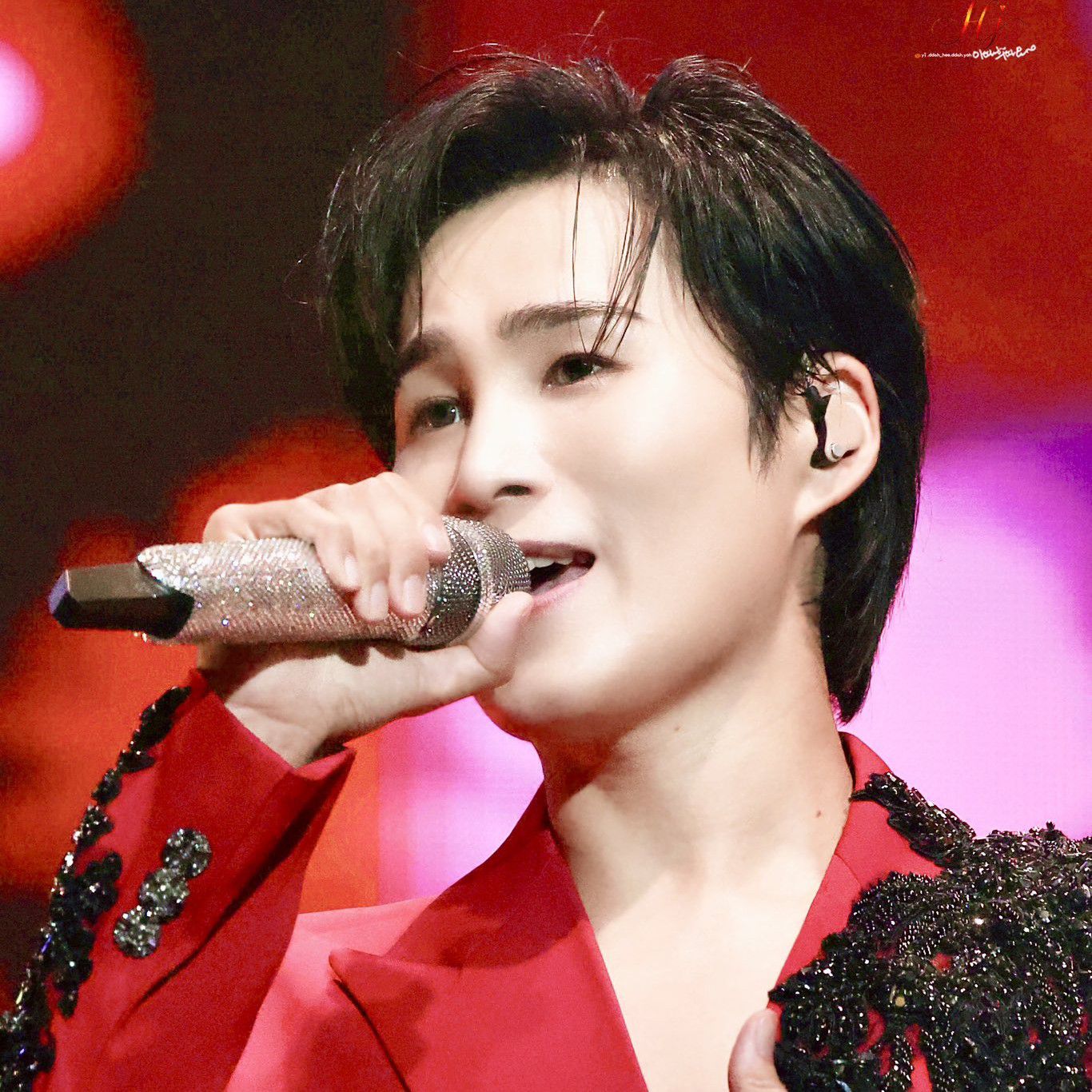 김희재의 비하인드 컷