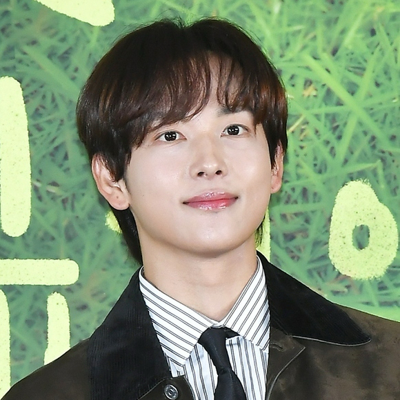 Behind-the-scenes cut of Yim Siwan