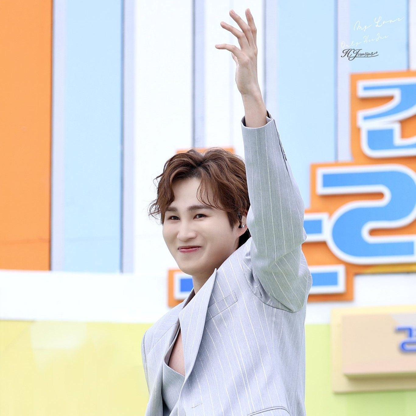 Behind-the-scenes cut of Kim Heejae