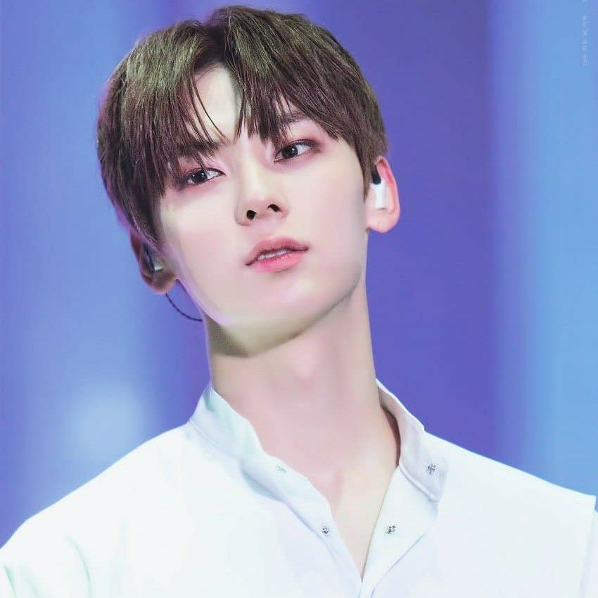 Recent activity shot of Hwang Minhyun