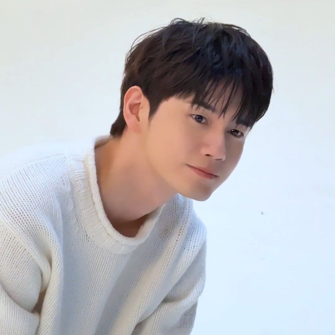 Behind-the-scenes cut of Ong Seongwu