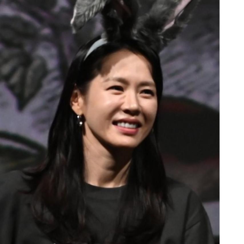 손예진 최근 활동샷