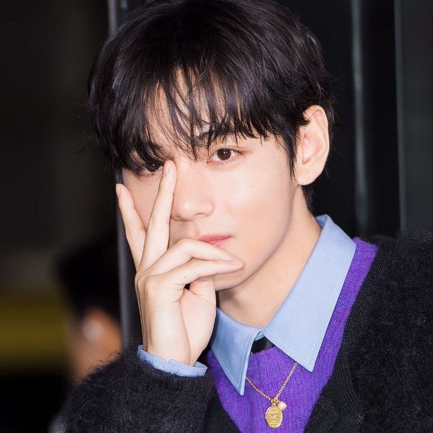 Recent activity shot of Kim Taehyung (V)