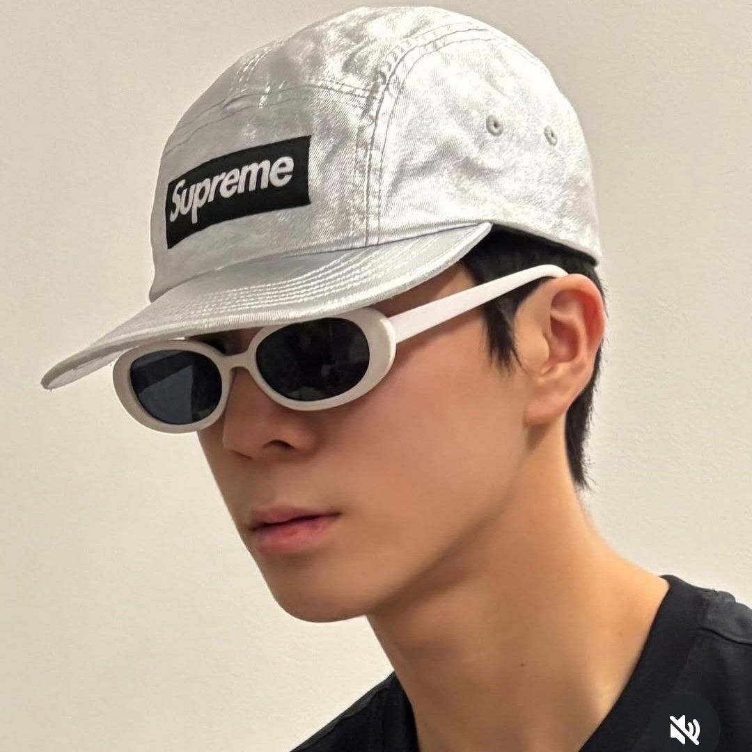 Cuplikan di balik layar dari Jeong Dongwon