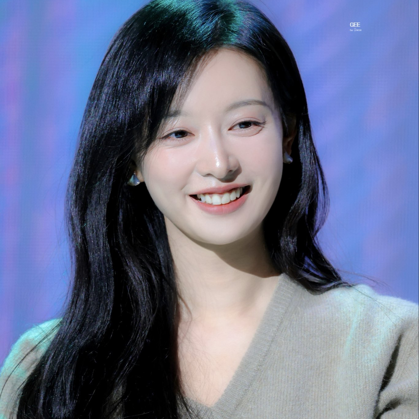 金智媛的最新照片