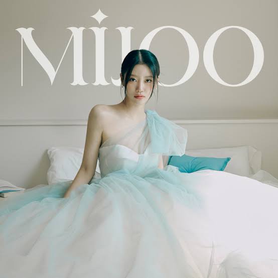 Behind-the-scenes cut of Lee Mijoo