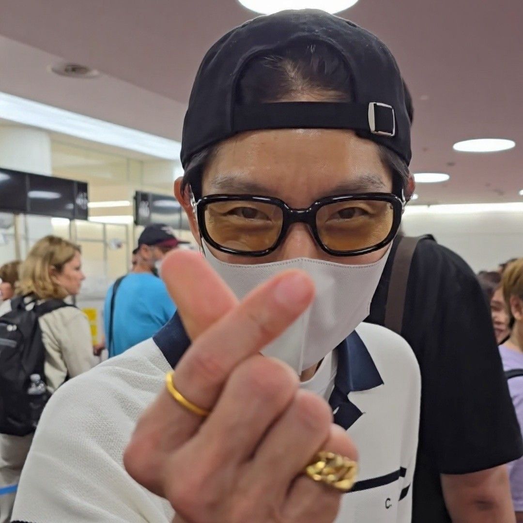 A moment captured by a fan of Lee Joongi