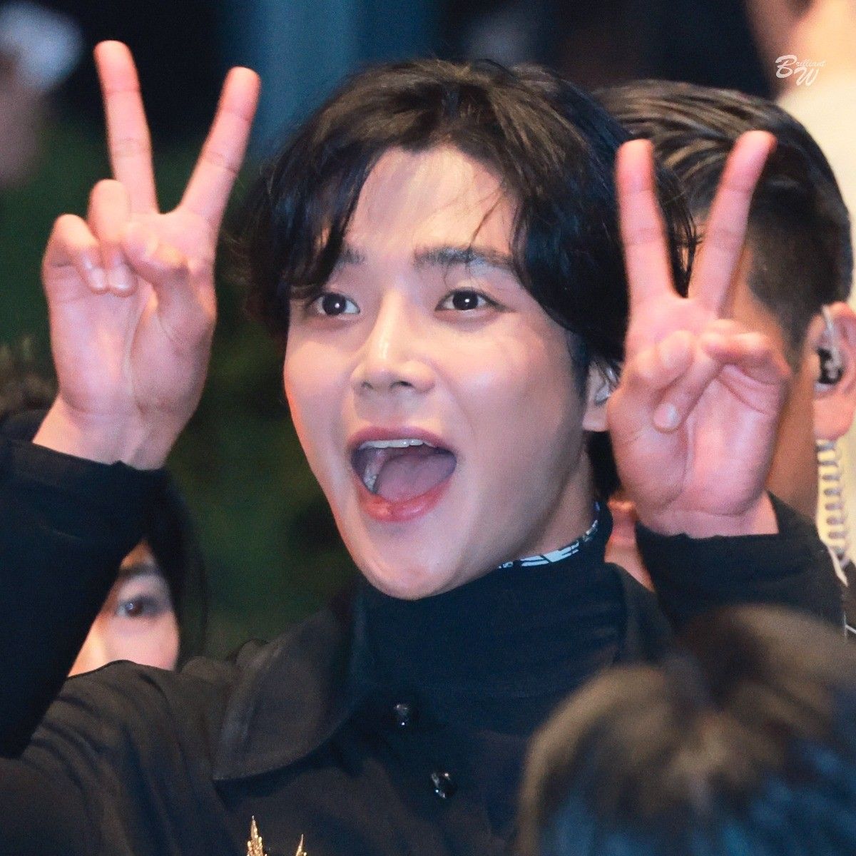 Behind-the-scenes cut of Rowoon