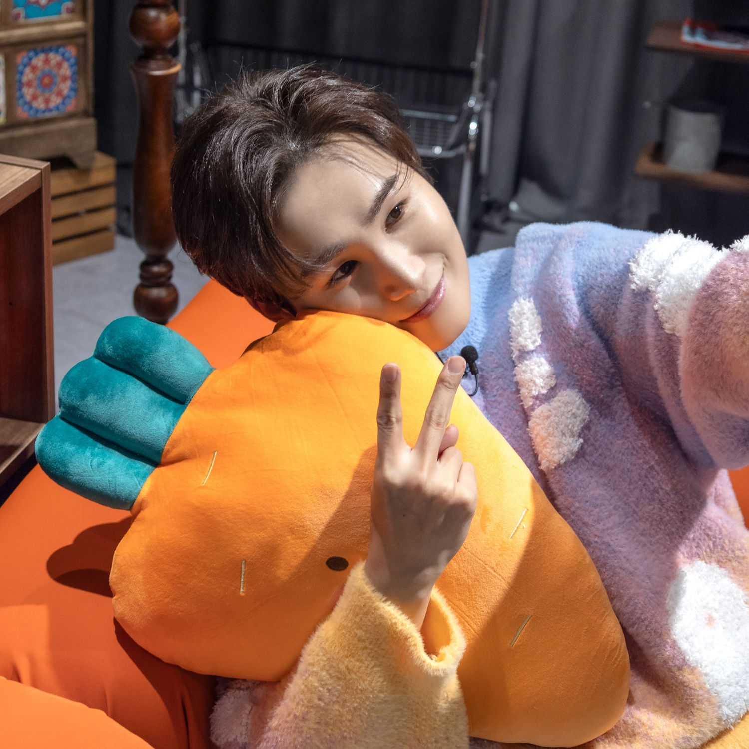 Behind-the-scenes cut of Kim Heejae