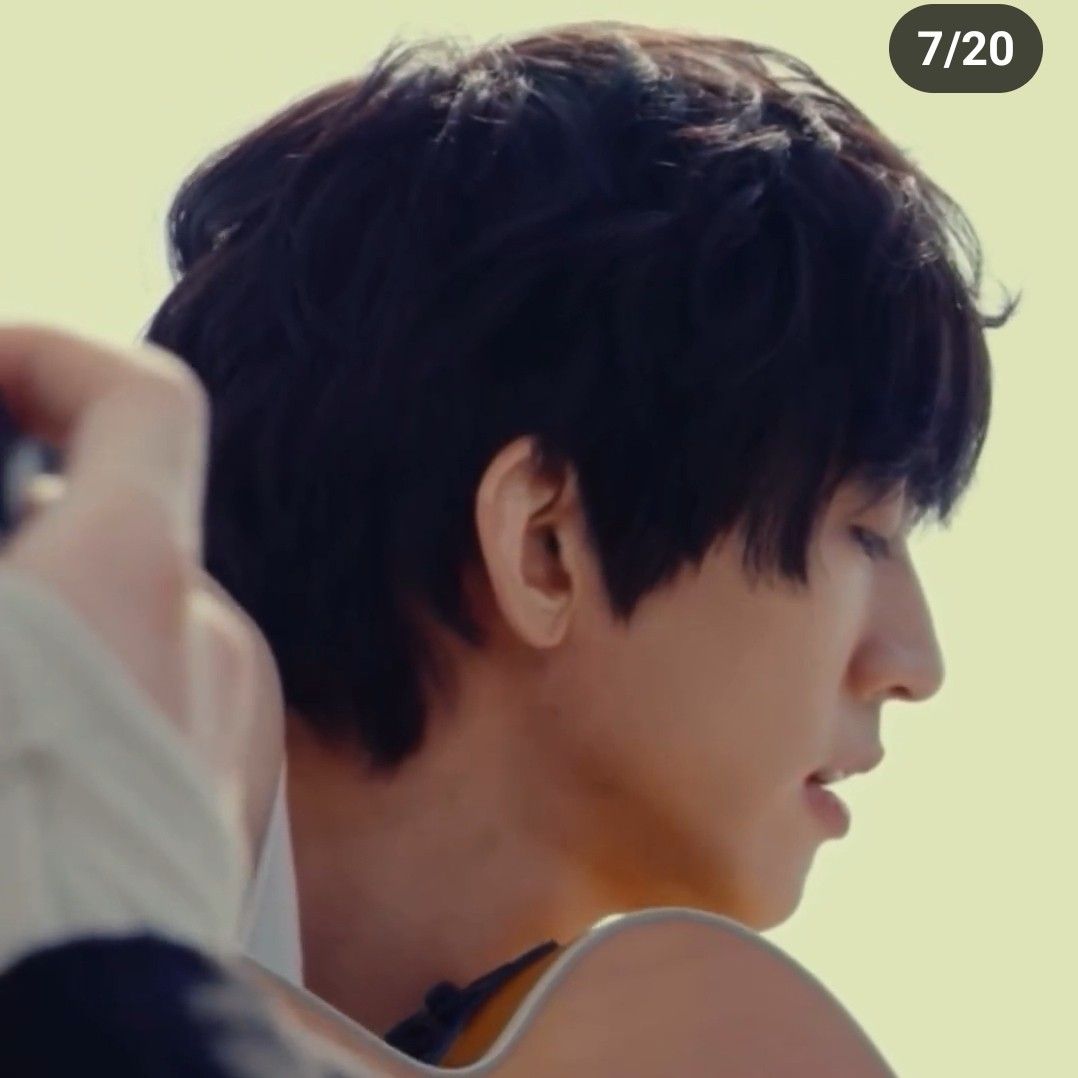 Recent activity shot of Lee Seungyoon