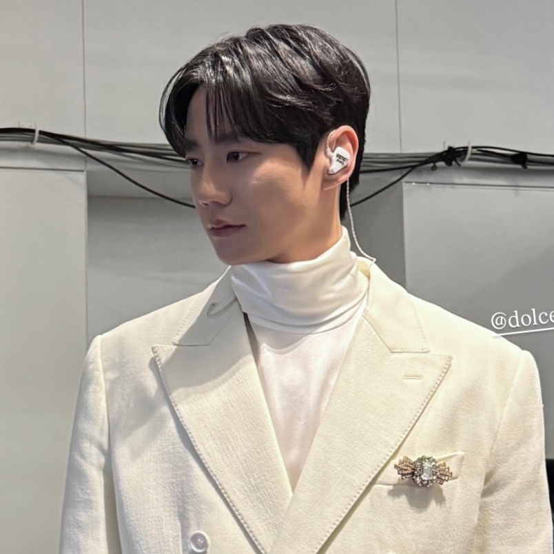 Recent activity shot of Lee Junyoung