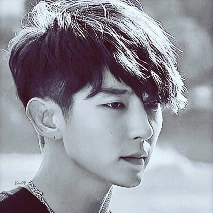 Behind-the-scenes cut of Lee Joongi