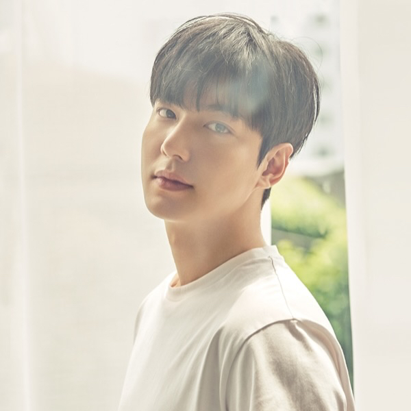 イ・ミンホの最新写真