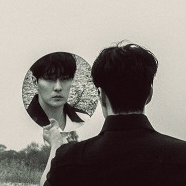 A moment captured by a fan of So Jisub