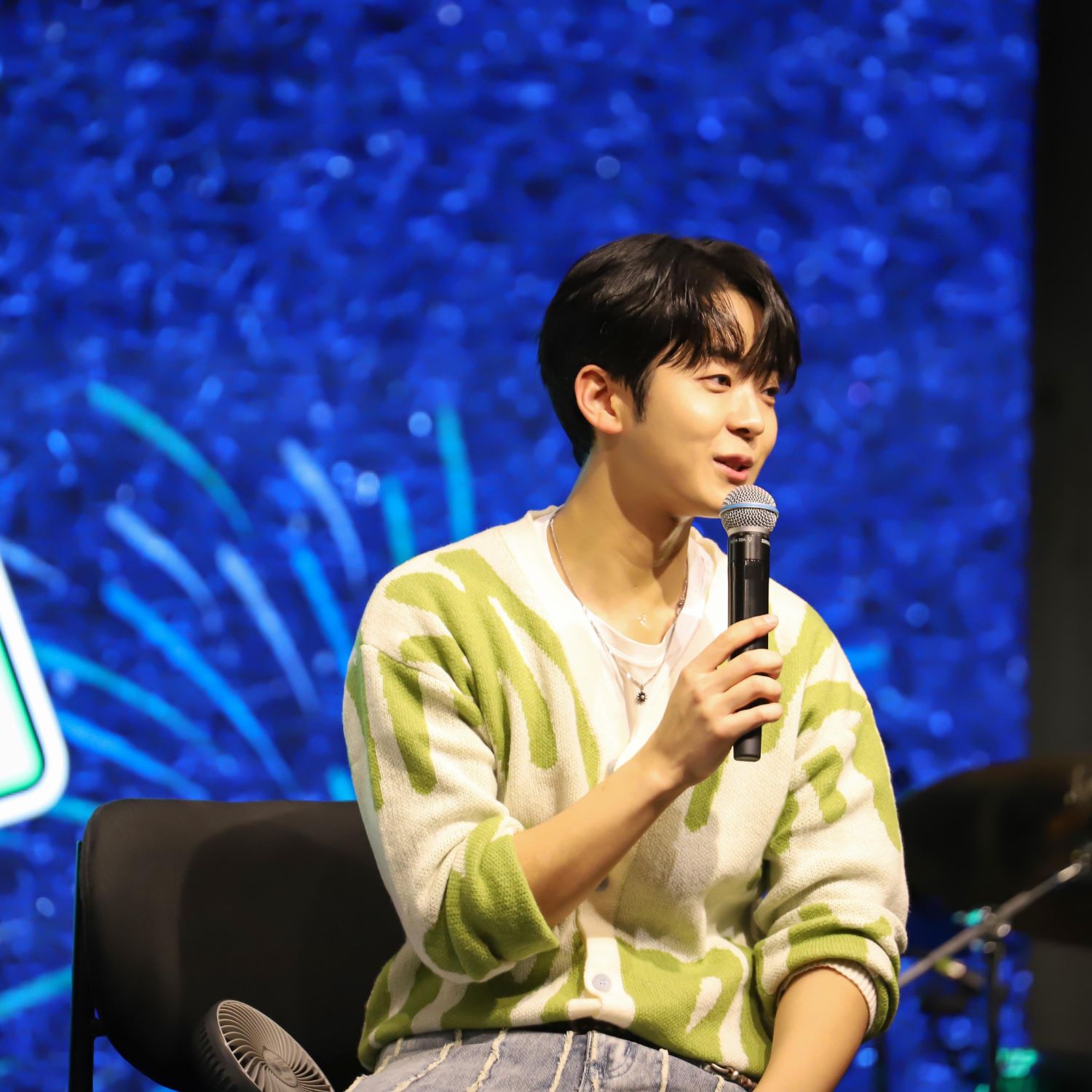 A moment captured by a fan of Park Minsu