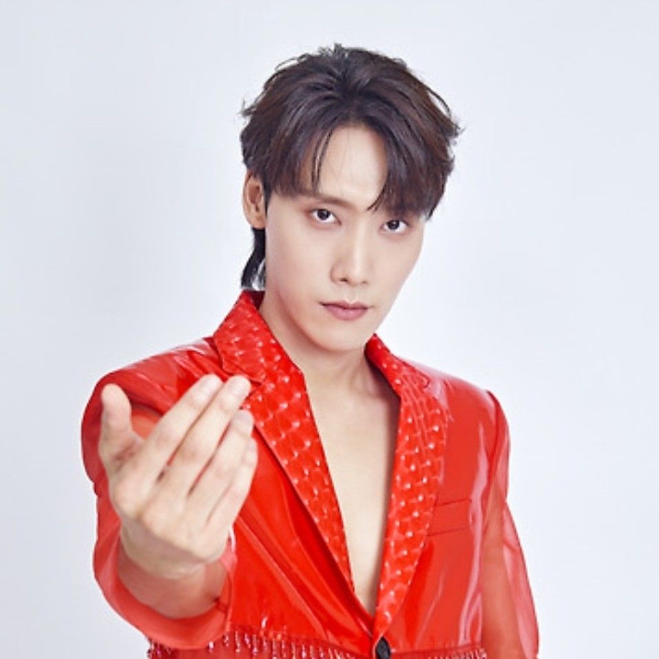 Recent activity shot of Choi Woojin