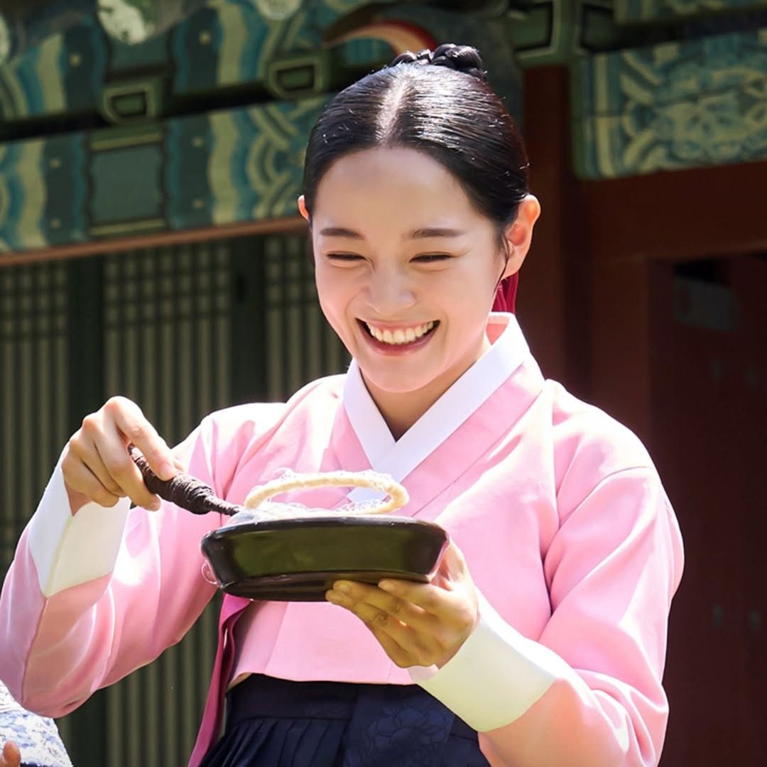 김세정의 비하인드 컷