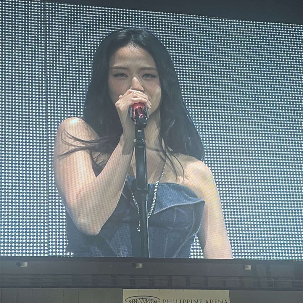 A moment captured by a fan of Jisoo (1995)