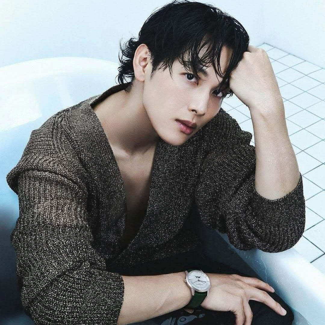 Behind-the-scenes cut of Yim Siwan