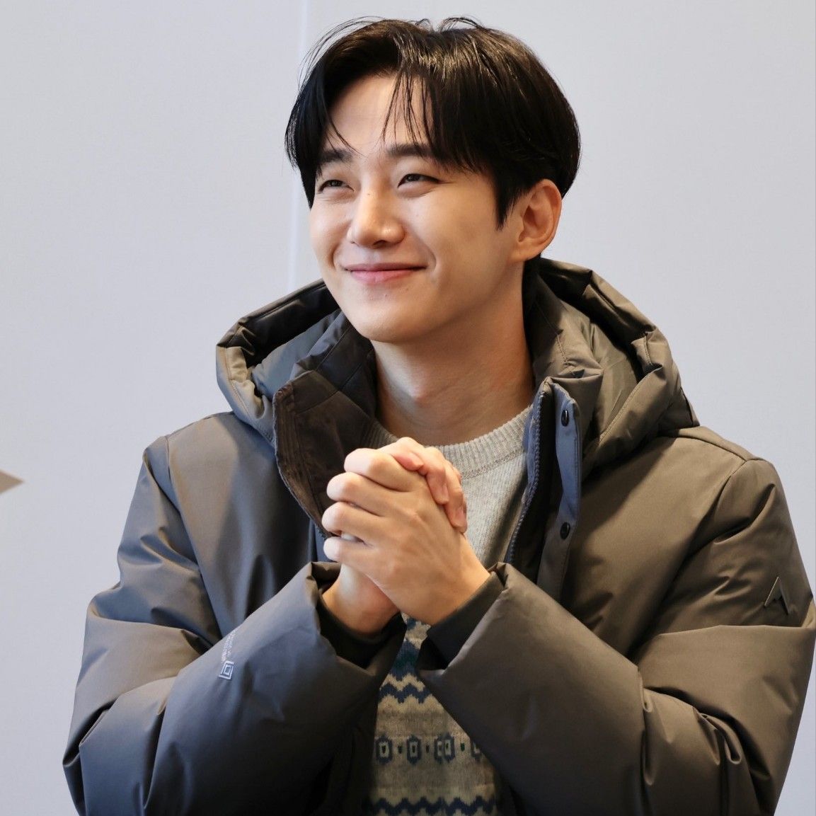 Behind-the-scenes cut of Lee Junho