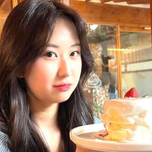 Behind-the-scenes cut of Jeon Yujin