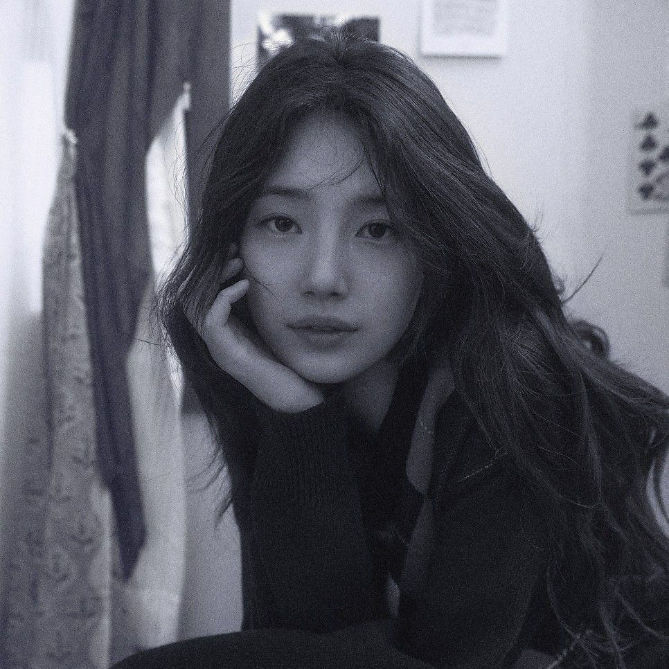Recent activity shot of Bae Suzy
