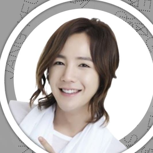 A moment captured by a fan of Jang Geunsuk