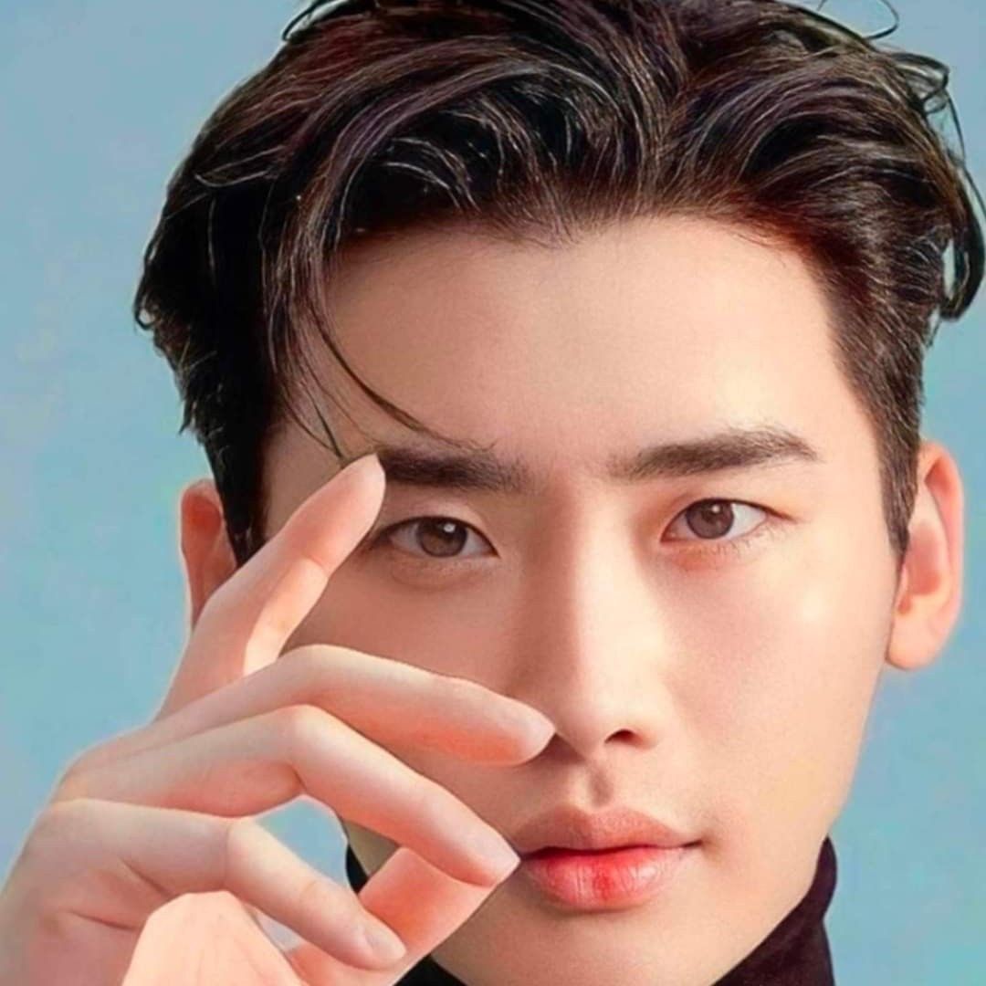 Latest photo of Lee Jongsuk