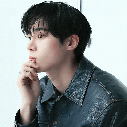 Behind-the-scenes cut of Choo Youngwoo