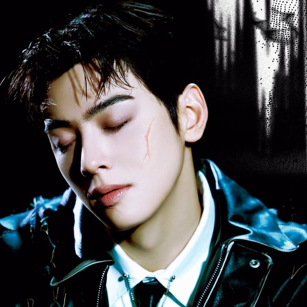 Behind-the-scenes cut of Cha Eunwoo