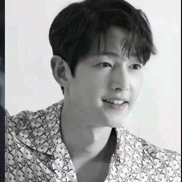 Foto terbaru dari Song Joongki