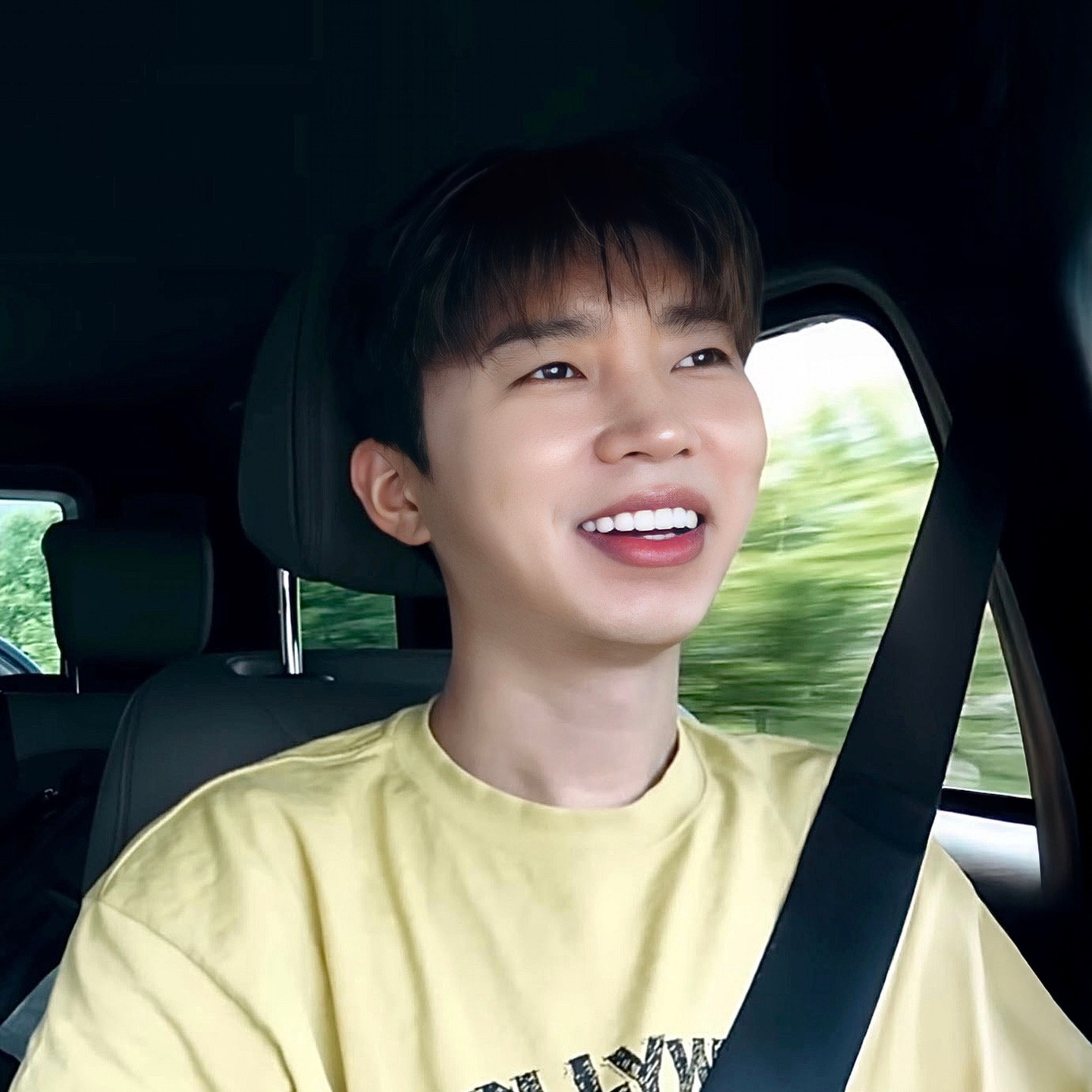 Behind-the-scenes cut of Lim Youngwoong
