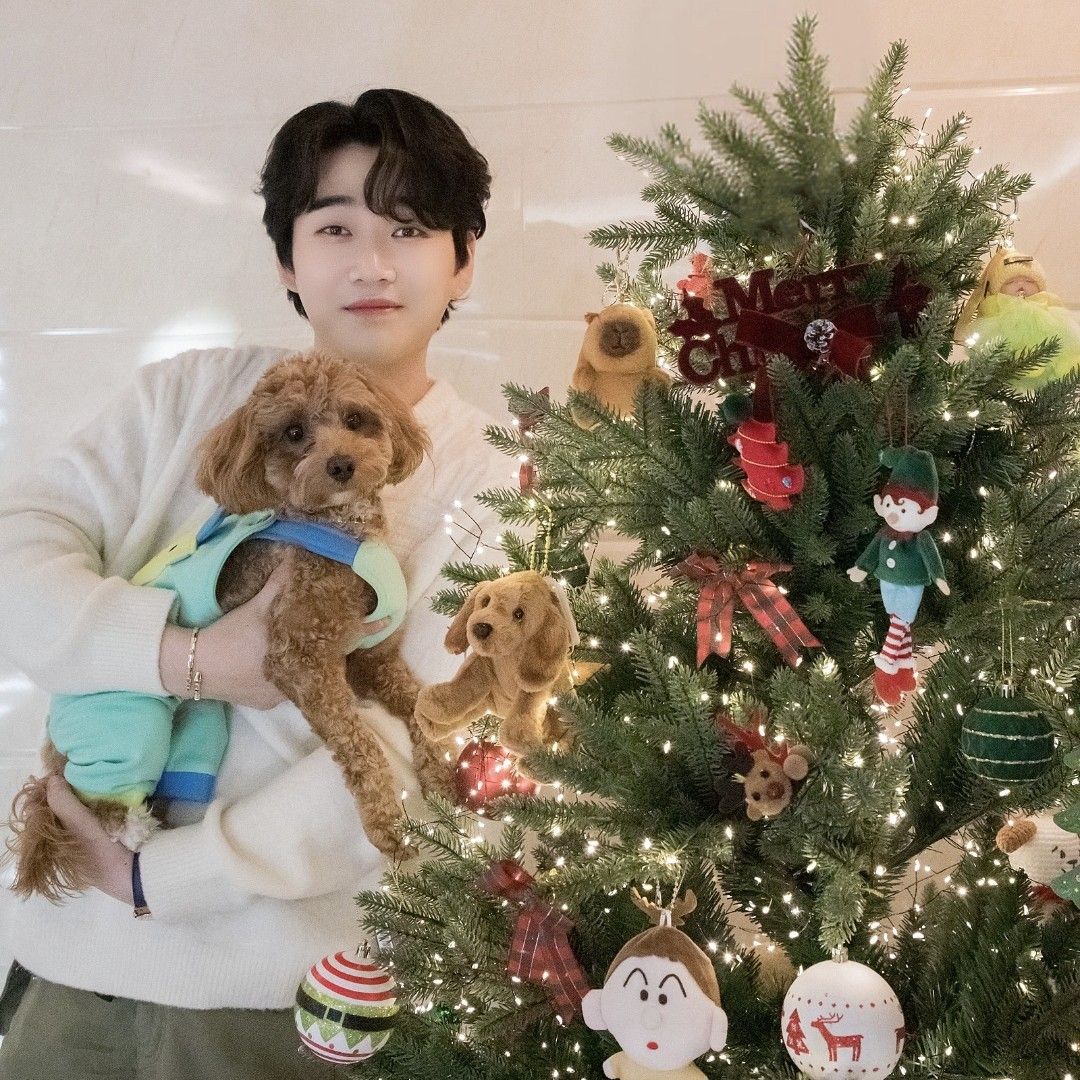 Foto terbaru dari Hwang Youngwoong