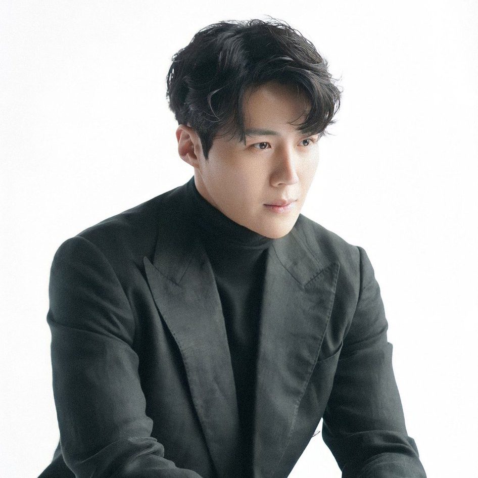 Latest photo of Kim Seonho