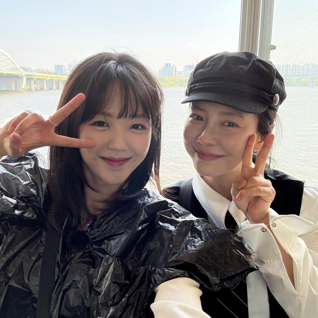 A moment captured by a fan of Song Jihyo
