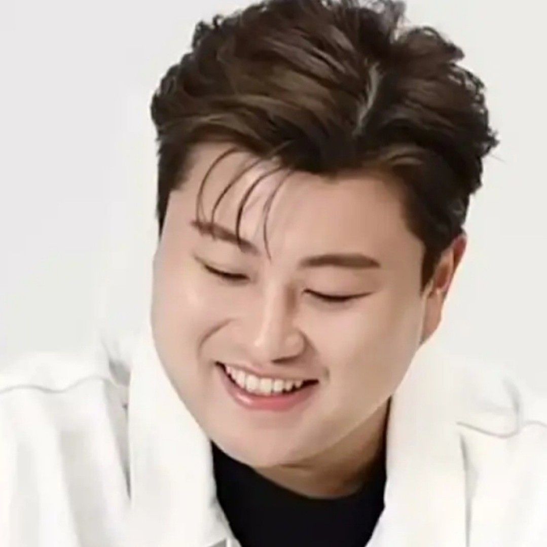 Foto kegiatan terbaru dari Kim Hojoong