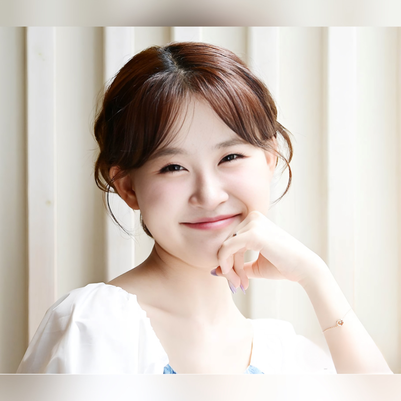 Behind-the-scenes cut of Kim Dahyun