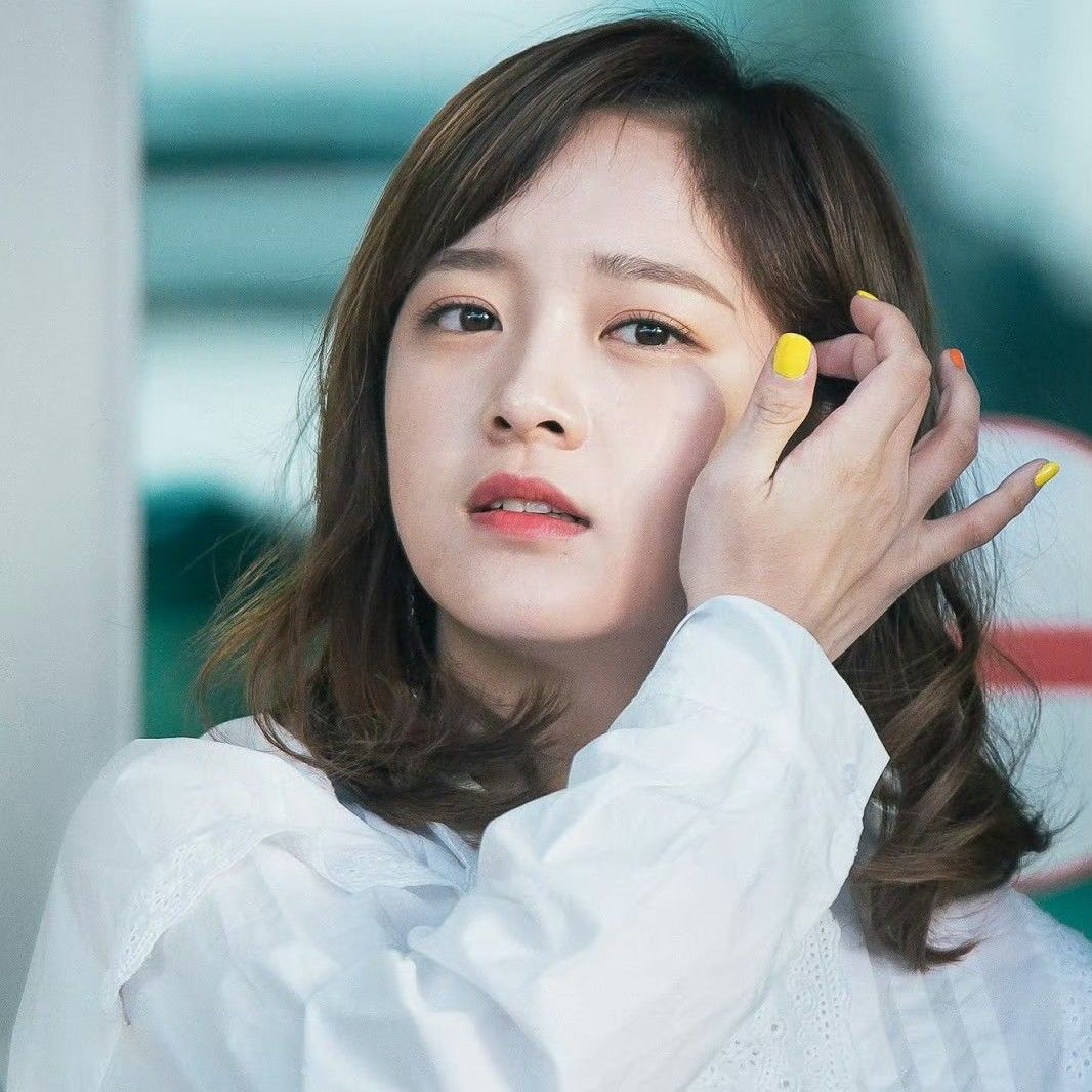 Behind-the-scenes cut of Kim Sejeong