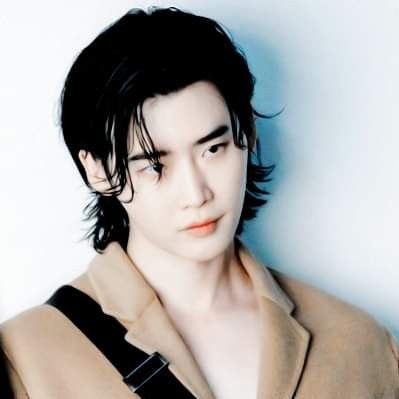 Latest photo of Lee Jongsuk