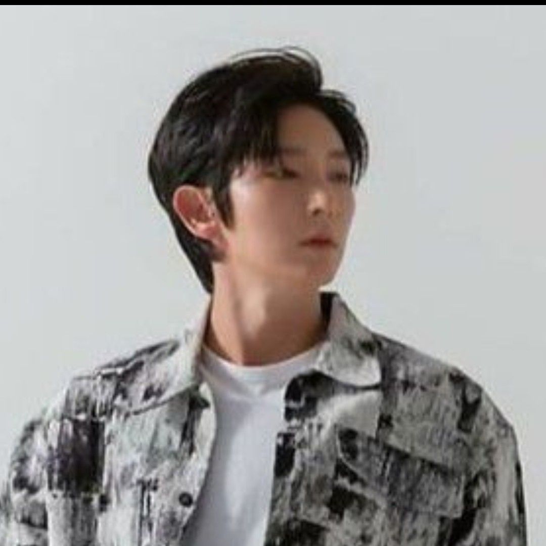 Recent activity shot of Lee Joongi